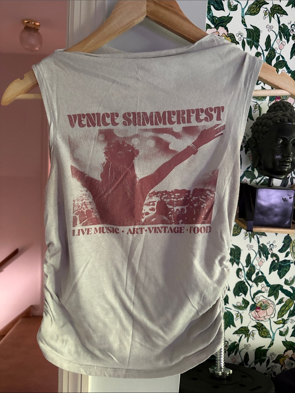 Venice Summerfest Graphic Muscle Tee - Light Cream with Dusty Rose Print